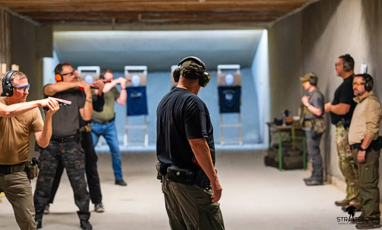 Strategem, Center Axis Relock, Trainer, pistolentraining.at, Innviertler Schützenhof, Selbstverteidigung, Pistole, Schießausbildung